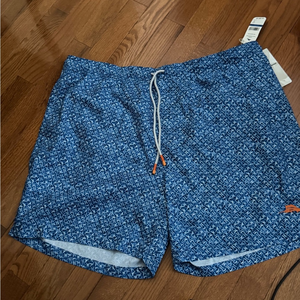 Tommy Bahama Naples Crescent Wave Swim Trunks